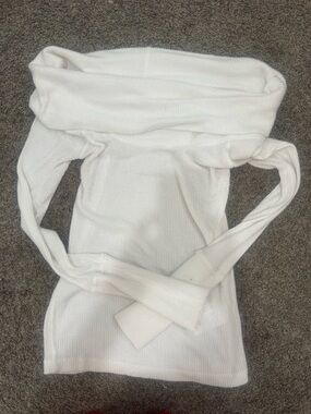 We The Free Off-the-Shoulder Ribbed White Sweater sz M